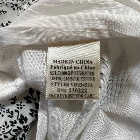 Altar’d State Sleeveless Ruffle Trim Floral Print Dress Size Medium Knee Length - Picture 8 of 11